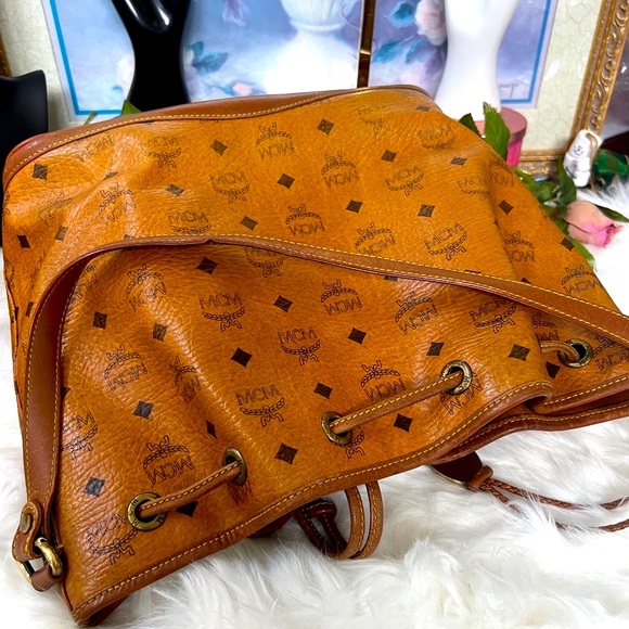 MCM Visetos Bucket Bag - Picture 12 of 14